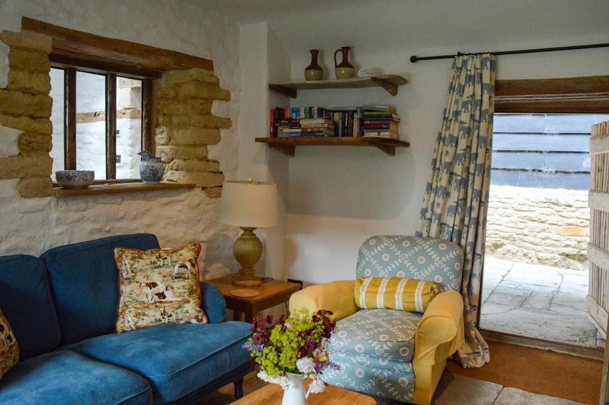 Beautiful Cotswold Farmhouse With Hot Tub Manchester Exterior photo
