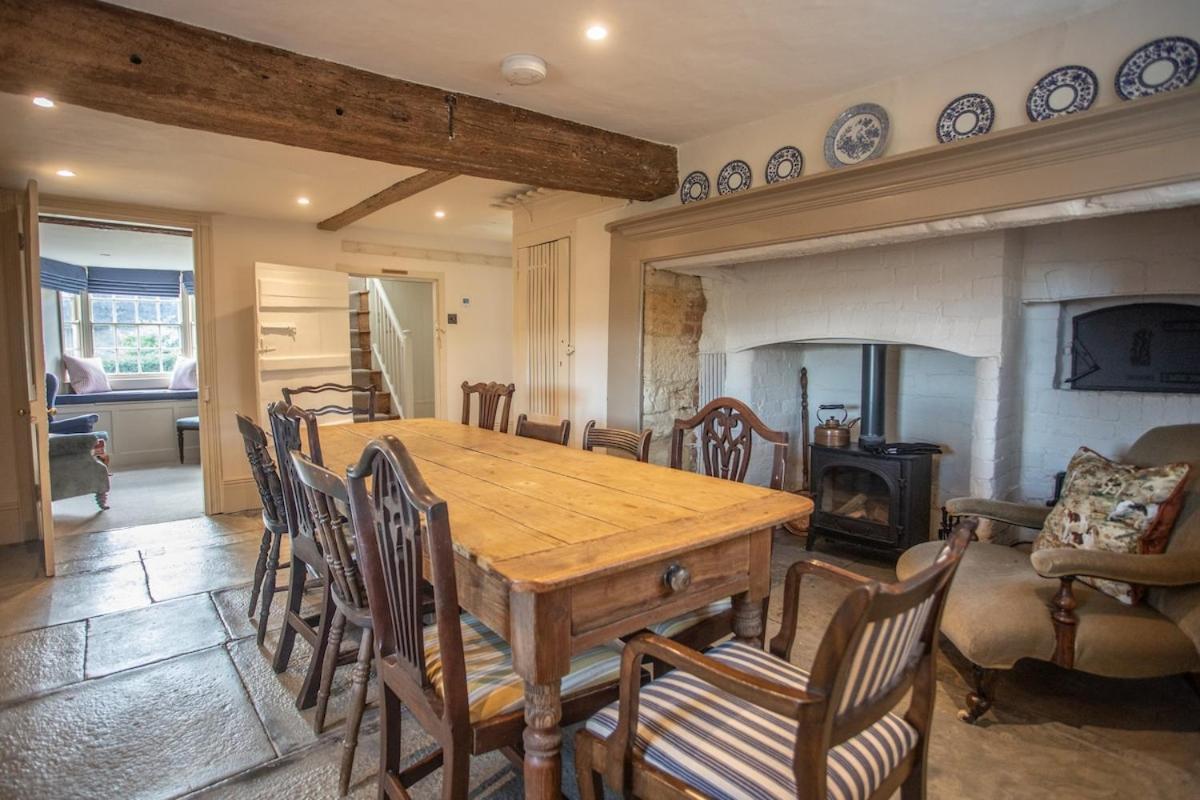 Beautiful Cotswold Farmhouse With Hot Tub Manchester Exterior photo